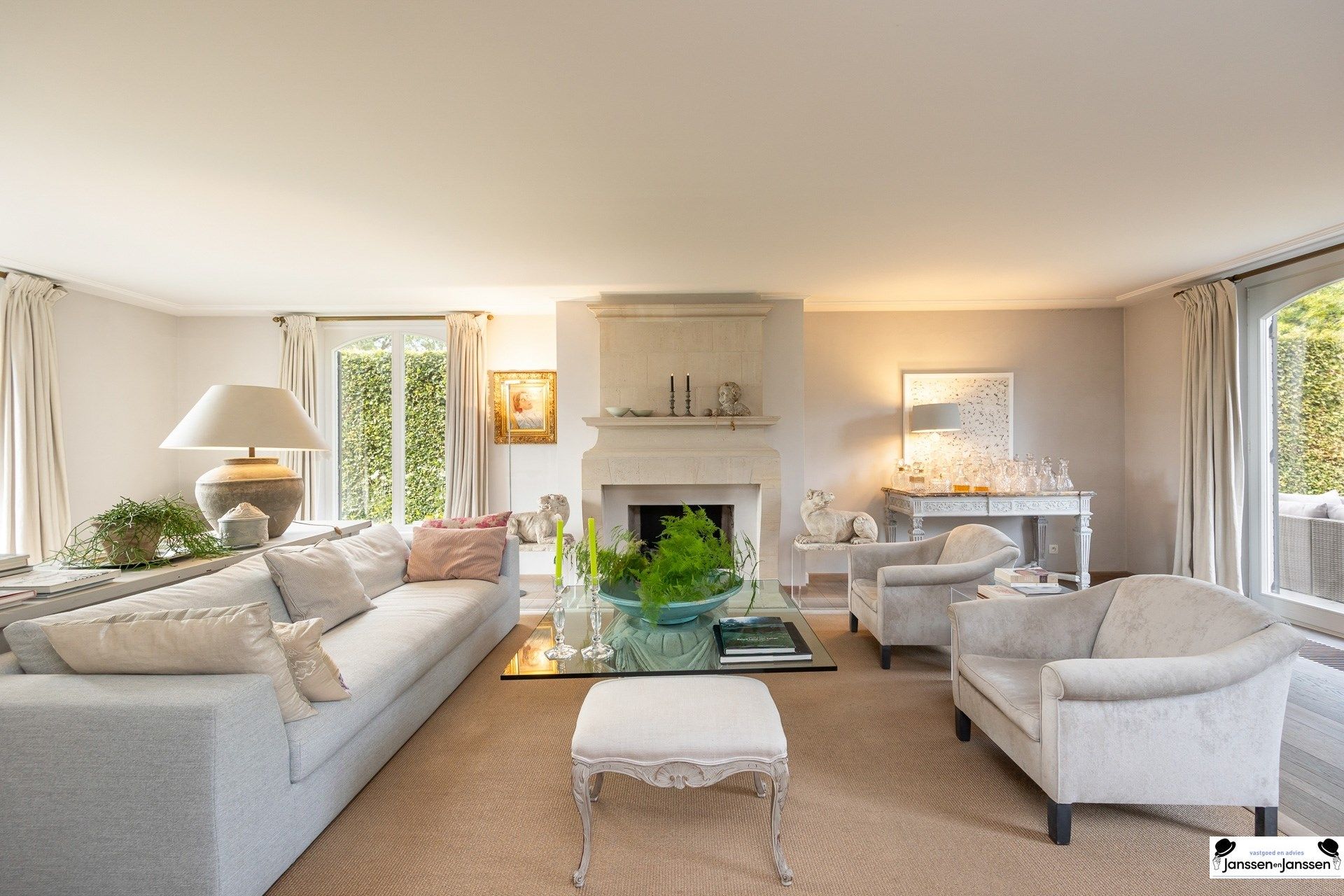 Tijdloze elegantie met moderne luxe foto 8