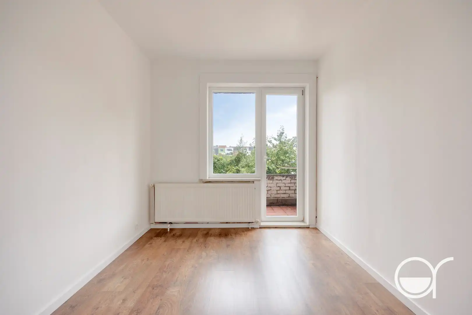 Instapklaar tweeslaapkamerappartement met garagebox foto 11