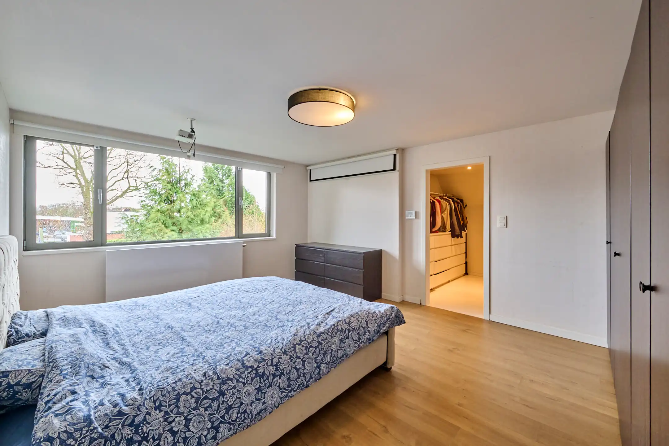 Prachtig vernieuwde villa op een rustige ligging in Genk foto 12