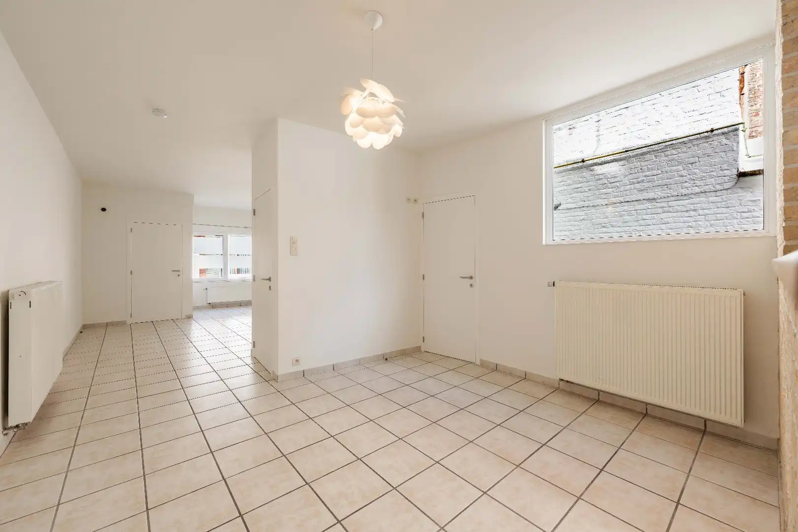CENTRAAL GELEGEN INSTAPKLARE WONING foto 10
