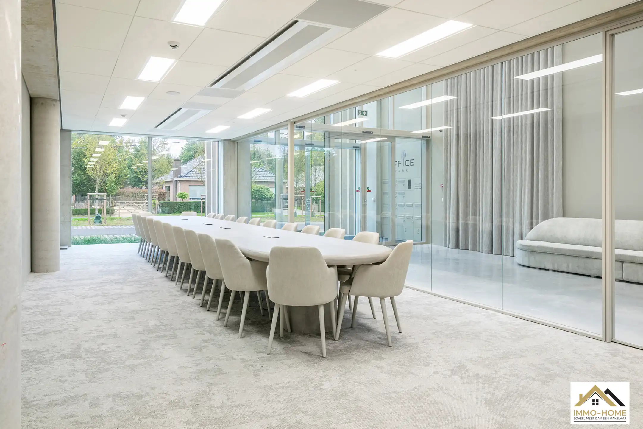 Moderne kantoorruimte 445 m² op toplocatie E17 in Lokeren foto 31