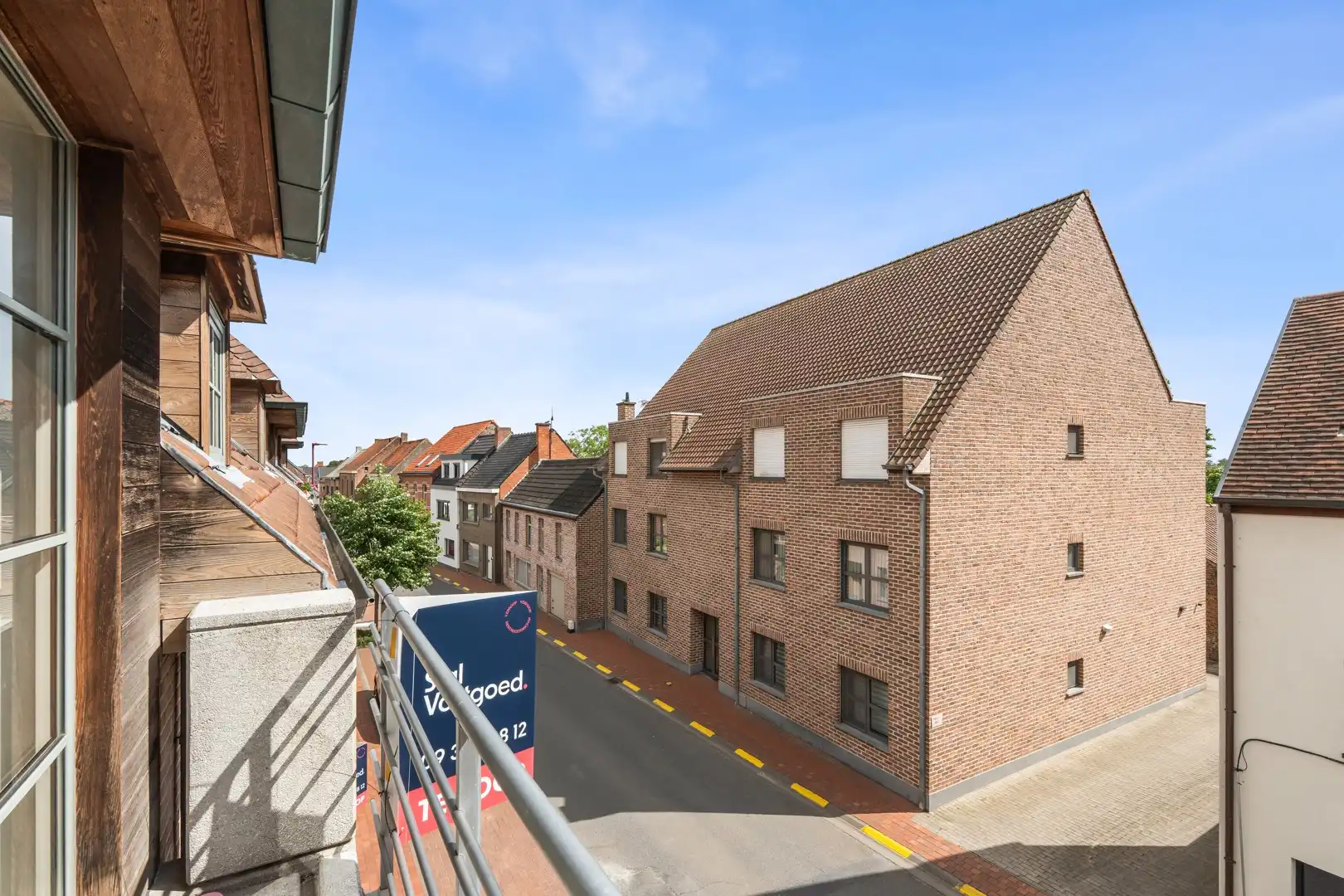 Lichtrijk 2 slaapkamer appartement op de tweede verdieping foto 3