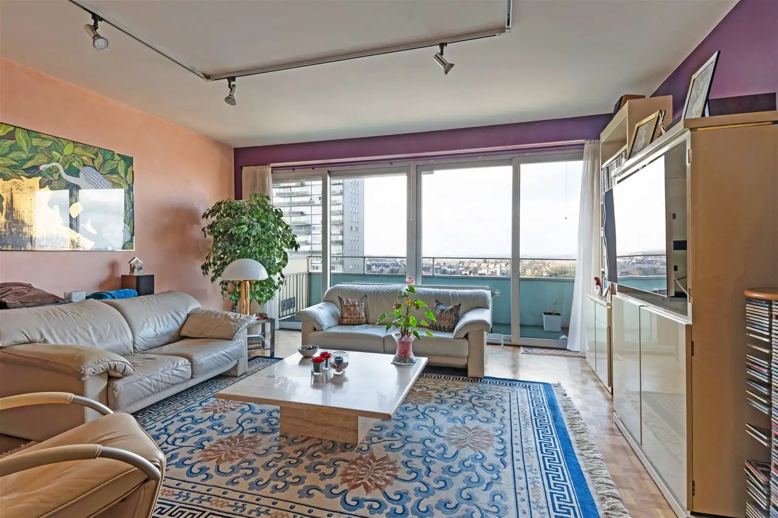 Ruim appartement met een prachtig uitzicht foto {{pictureIndex}}