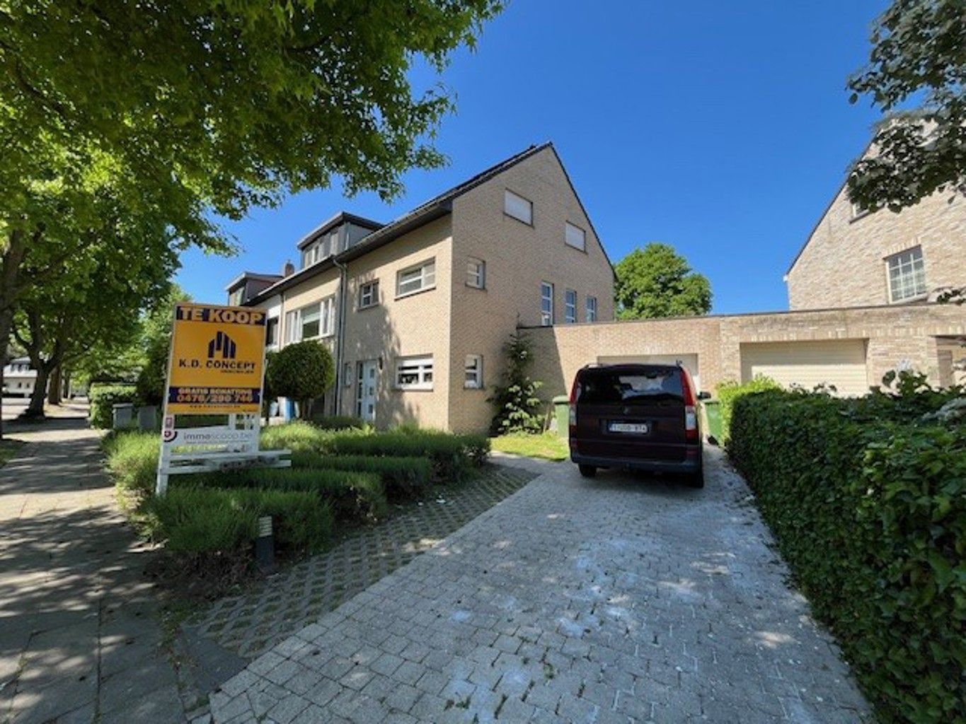 Ruime woning met 4 slaapkamers, tuin en garage in 'Sint Lucaswijk' te Ekeren.  foto 23