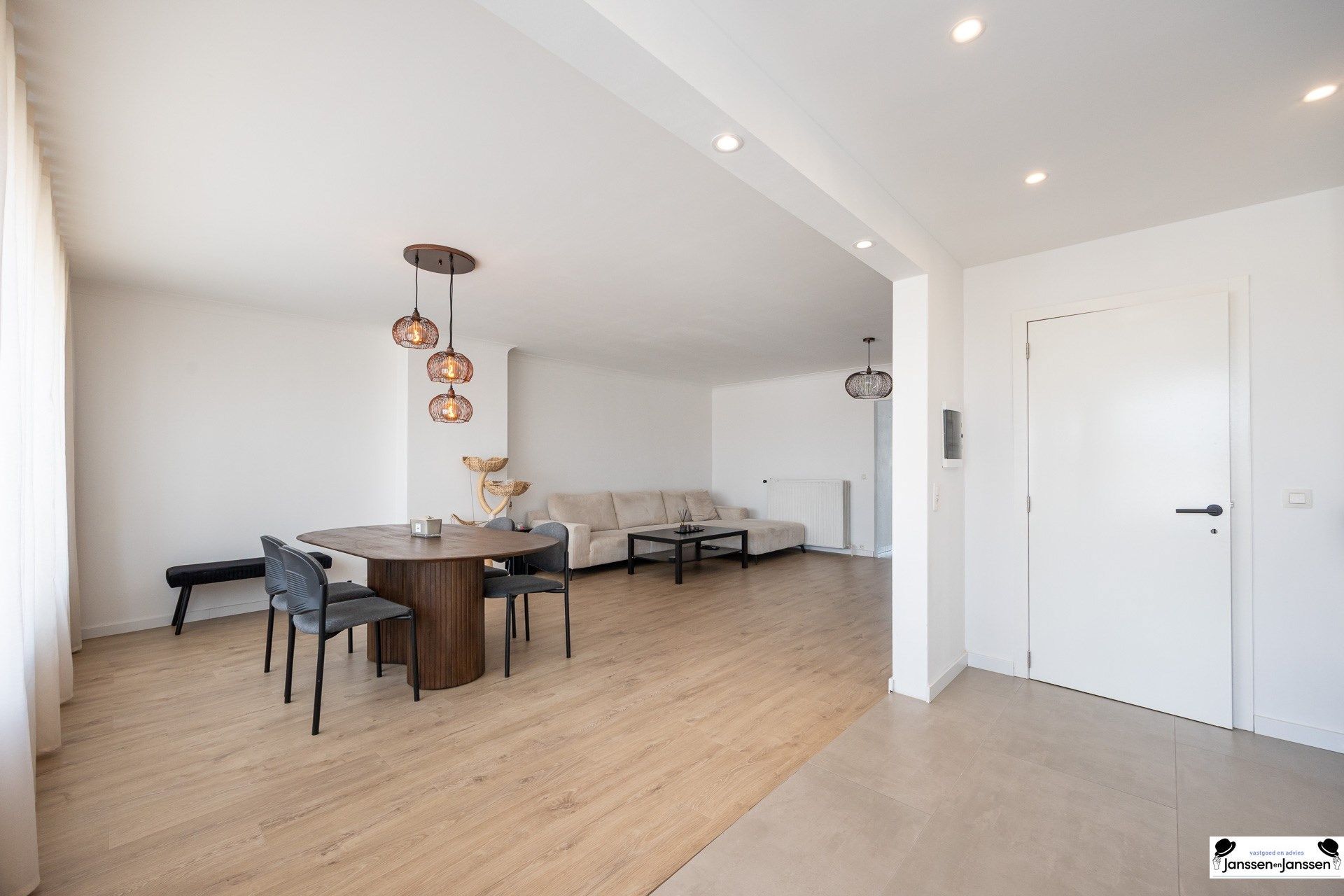 Instapklaar 2-slpk appartement Deurne-Zuid foto 8