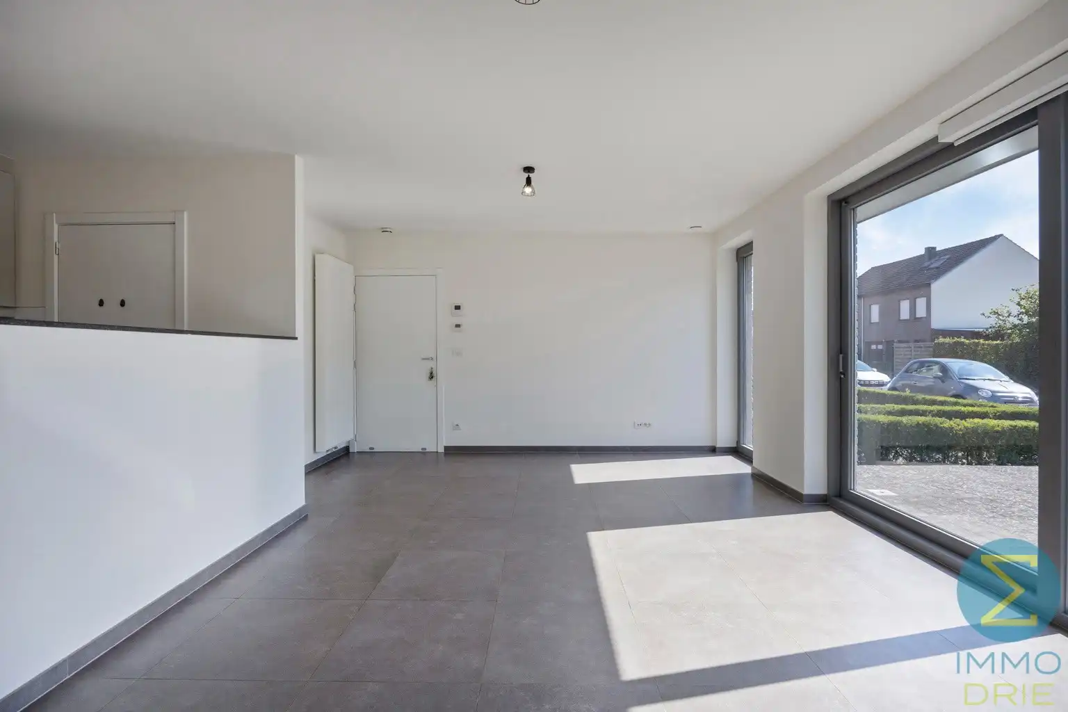 GLVL-appartement met 1 slpk, terras en autostaanplaats foto 3