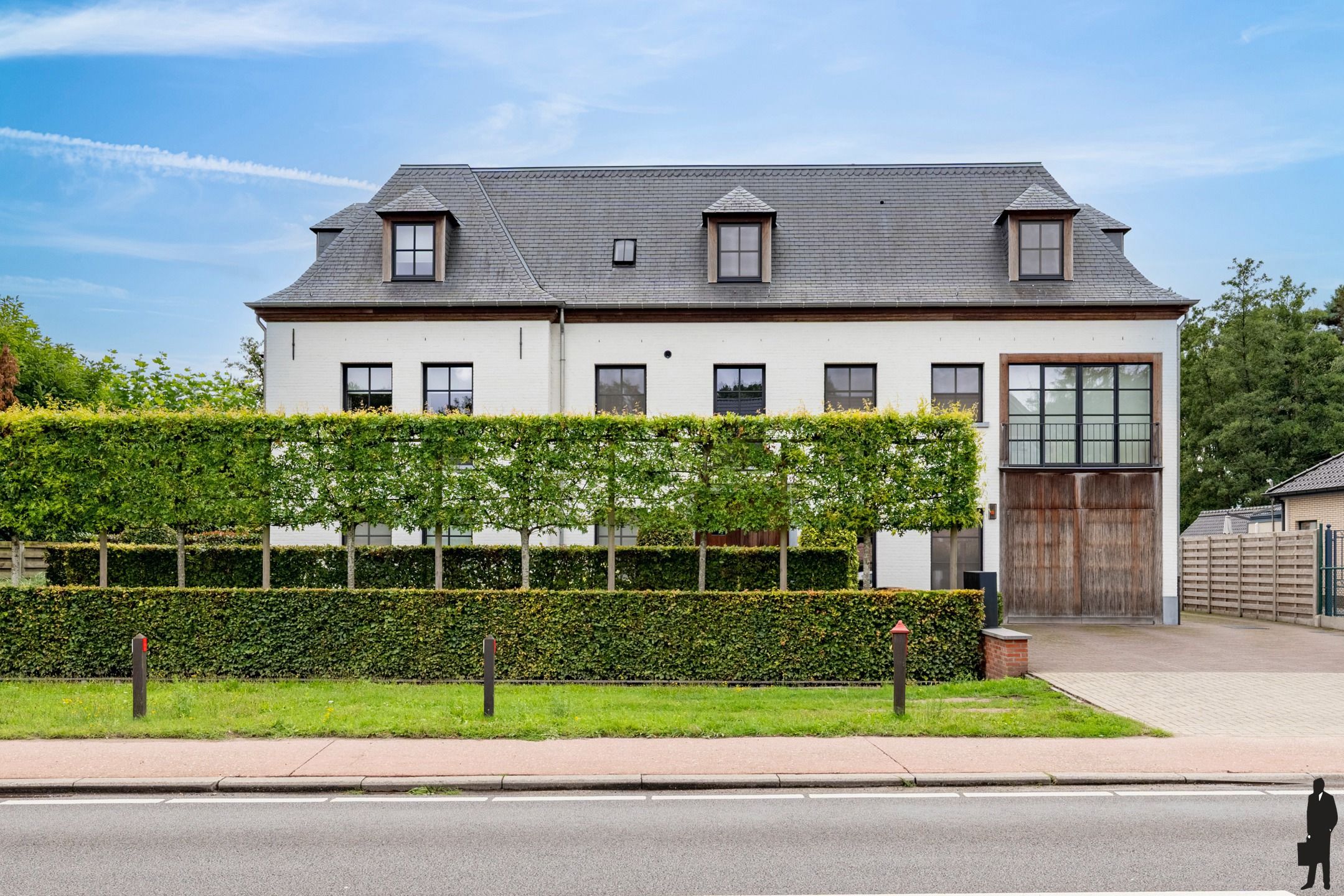 Prachtig duplexappartement van 128m² met 2 slaapkamers foto {{pictureIndex}}