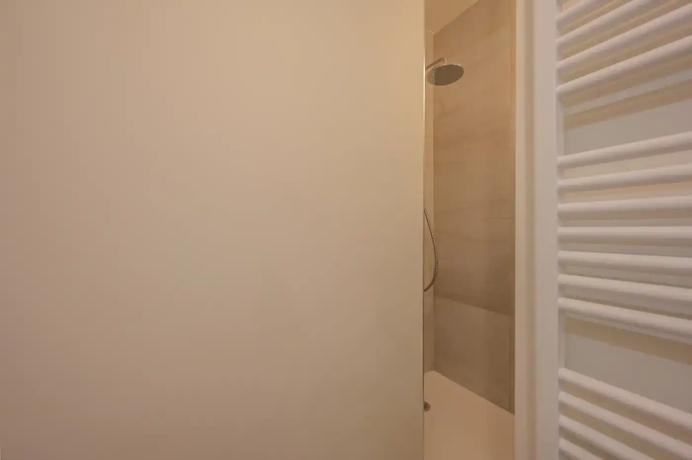 Nieuwbouw appartement met ruim zonnig terras en panoramische zichten foto 9