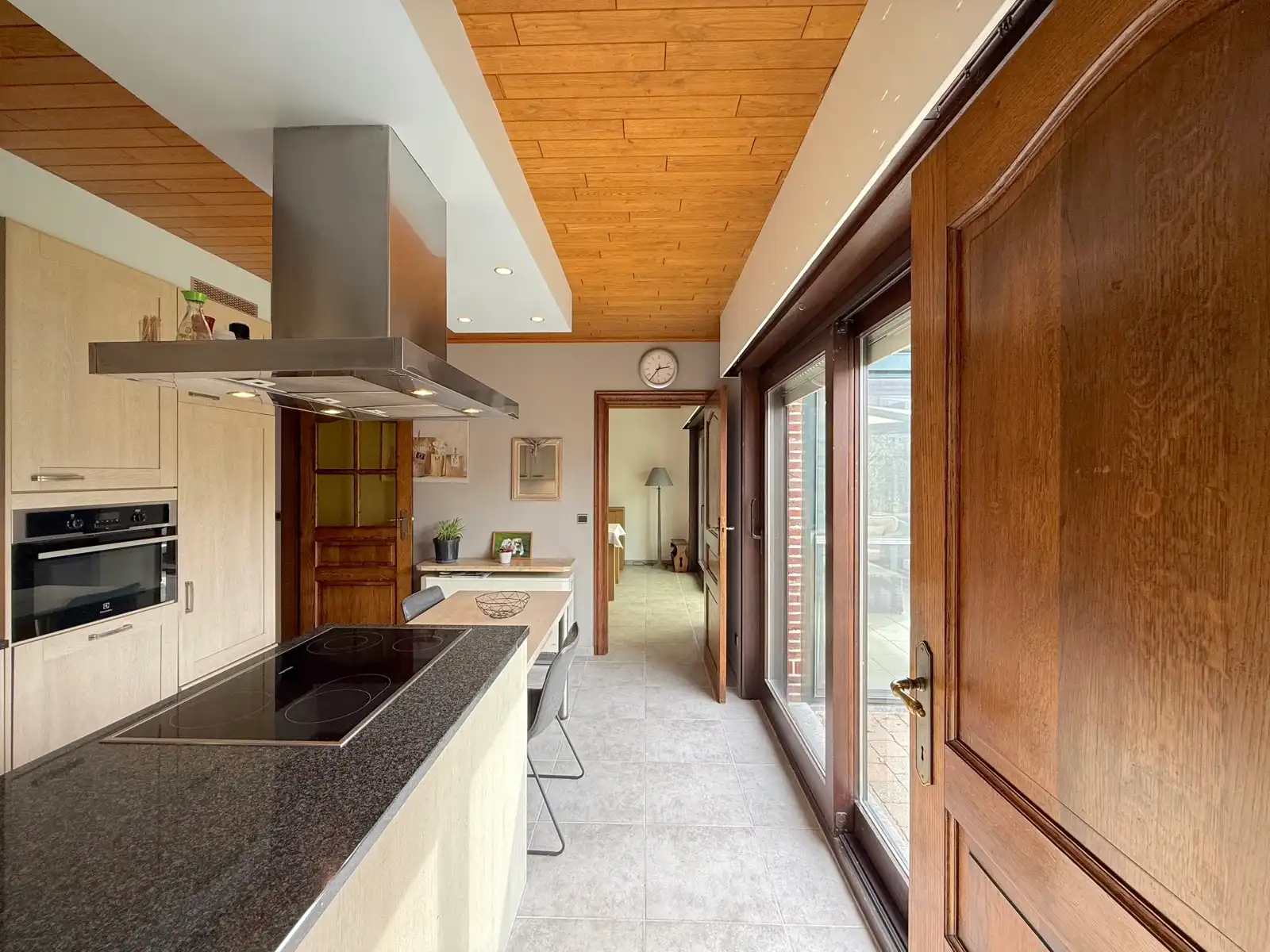 Villa met 4 slaapkamers en zongerichte tuin foto 9