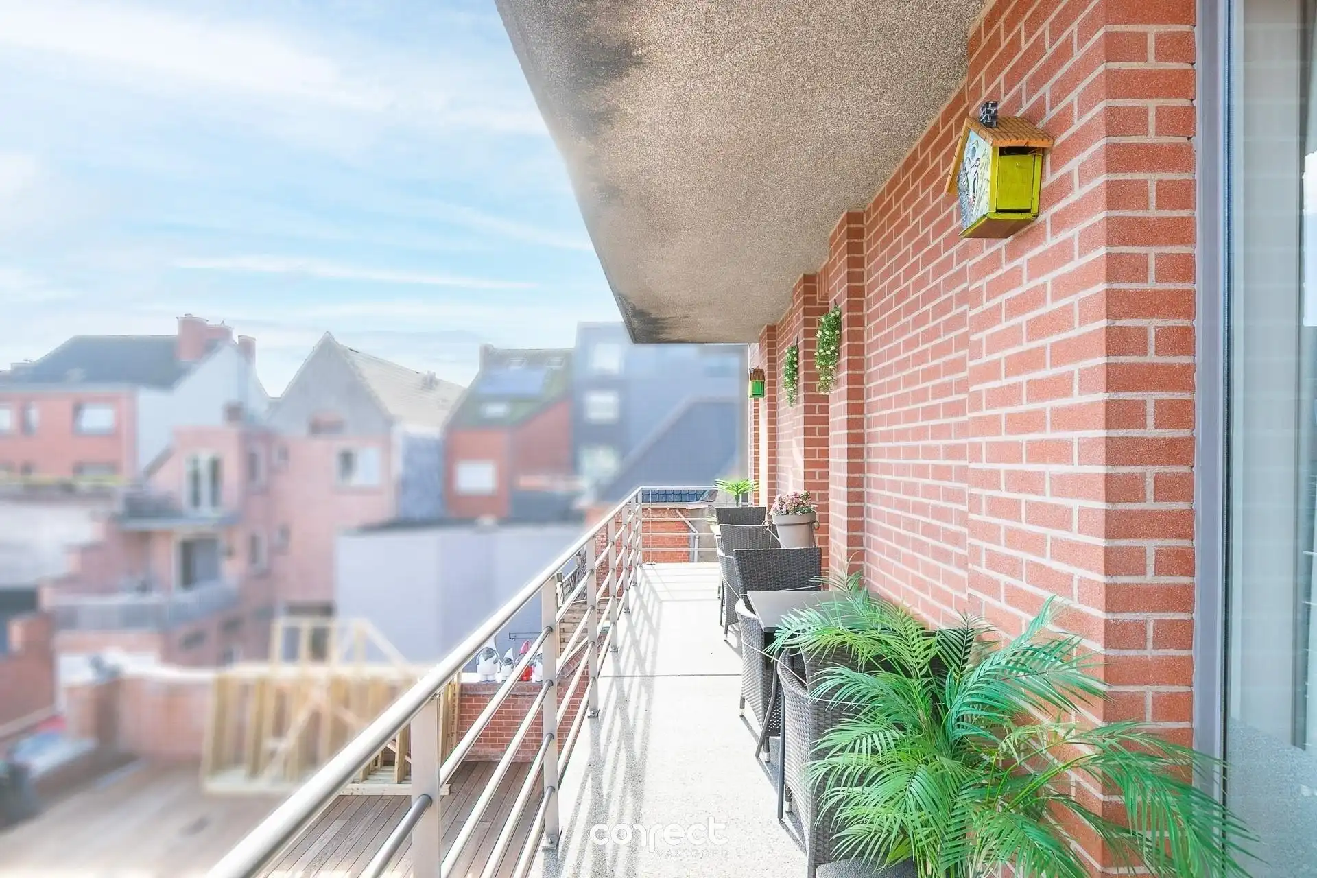 Centraal gelegen appartement met zicht op de markt van Torhout. foto 12