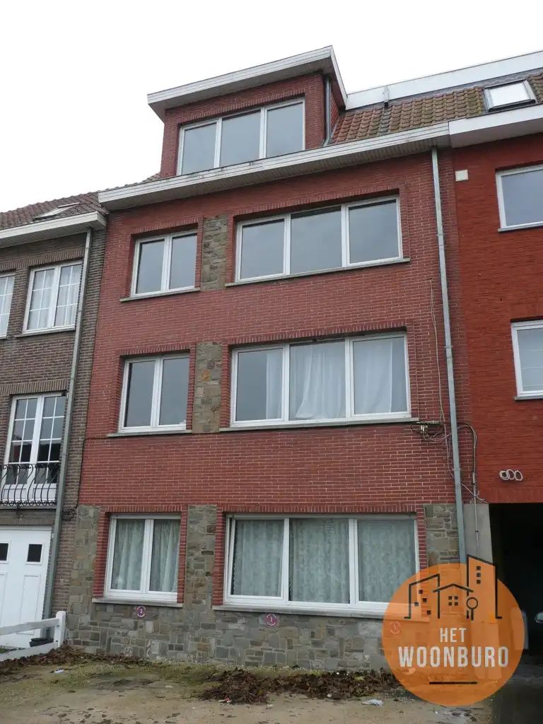 Appartement 3e verdieping met autostaanplaats foto {{pictureIndex}}
