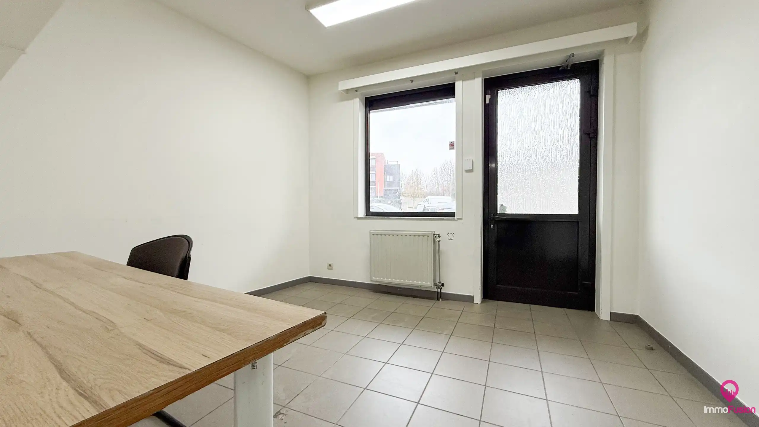 Handelspand met woonst op zeer goede commerciele ligging! foto 9