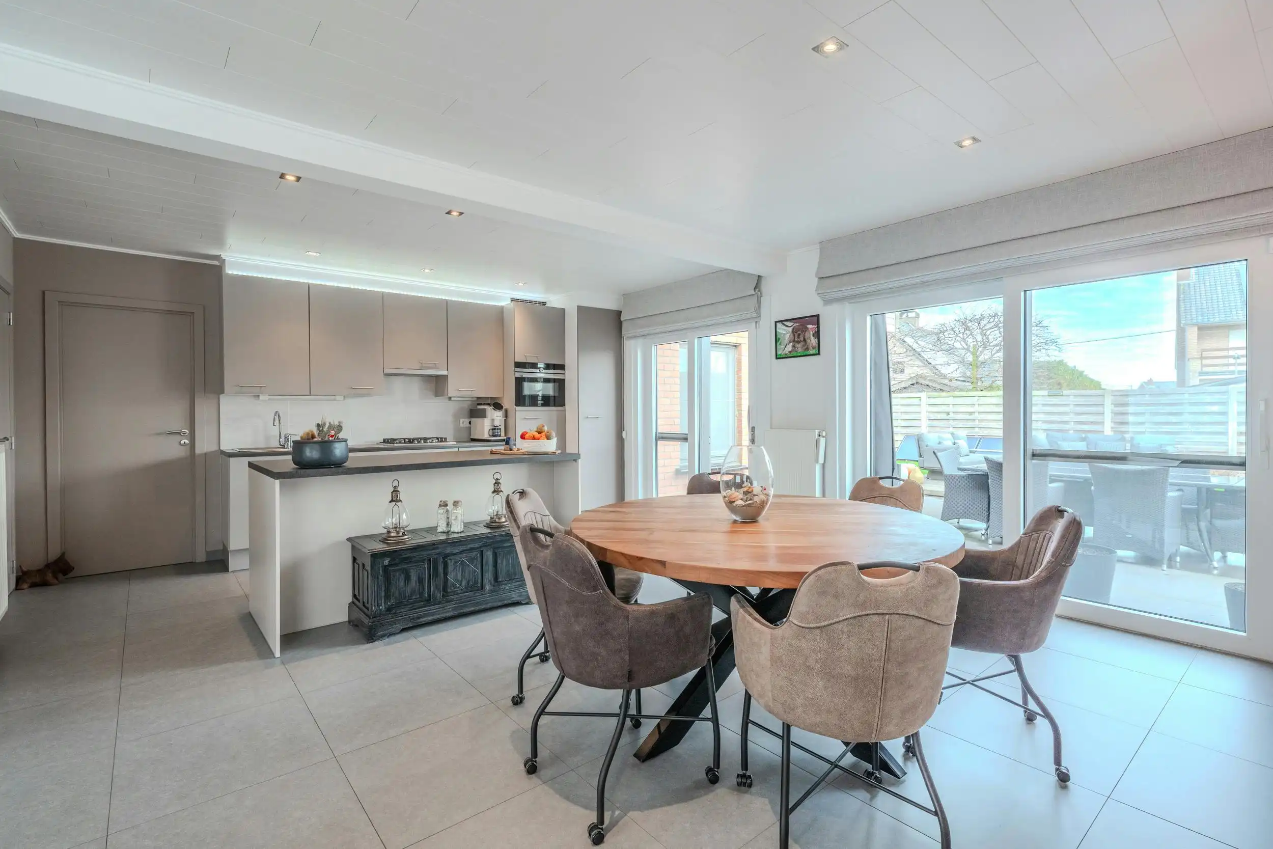 Volledig gerenoveerde bungalow met 3 slaapkamers te Westende! foto 10