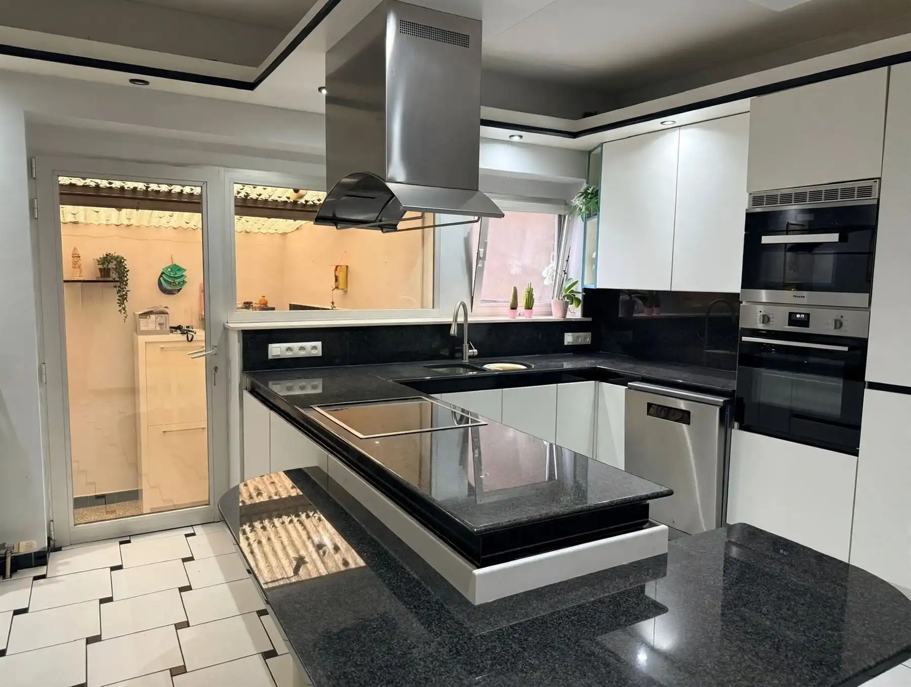 APPARTEMENT OP DE 1 E EN 2 E VERDIEPING foto 4