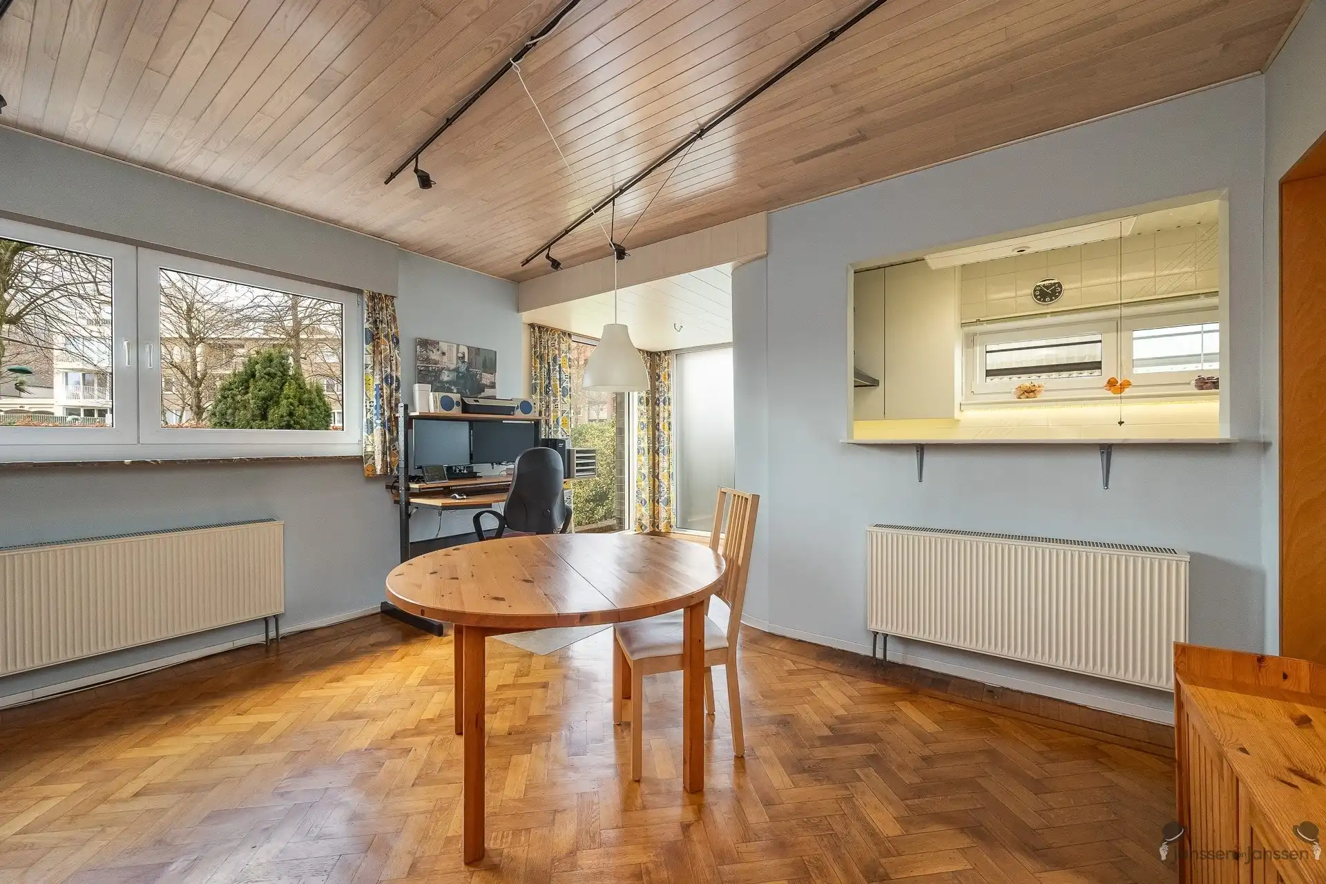 Unieke kans in het hart van Brasschaat karaktervolle villa met dubbele woningstructuur op prachtig perceel van 2.080 m² foto 11