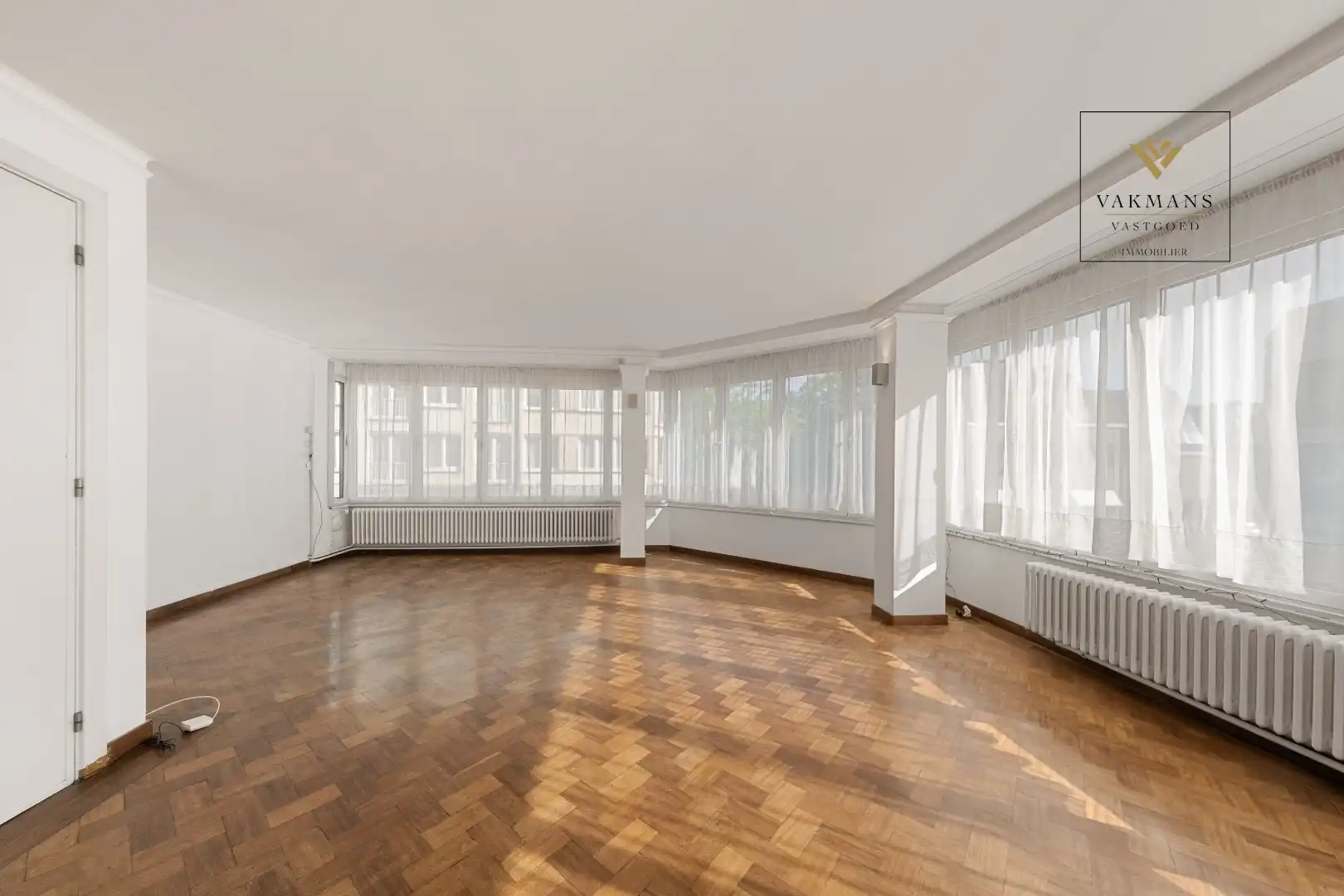 Hoek appartement pal in het centrum. foto 3