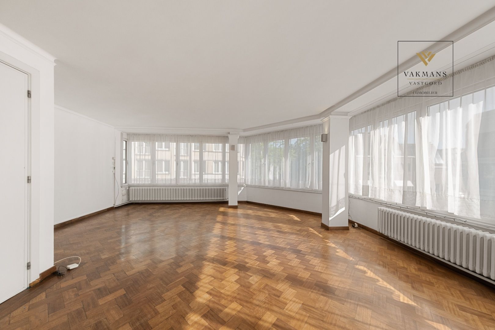 Hoek appartement pal in het centrum. foto 3