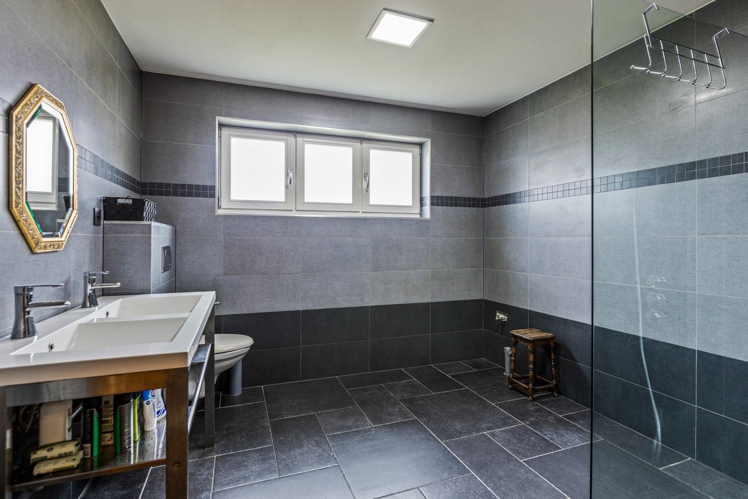 Grotendeels gerenoveerde woning met 5 slaapkamers! foto 22