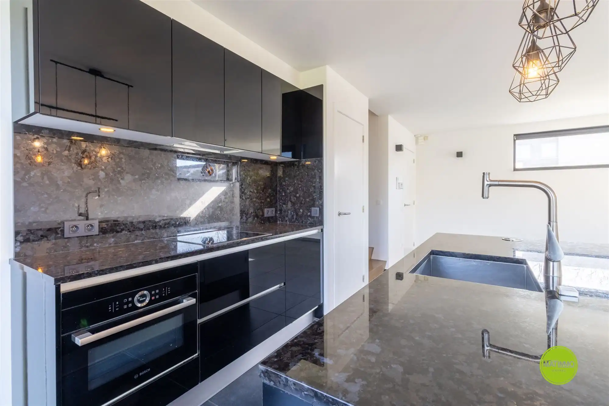 Moderne open bebouwing met 3 slaapkamers en tuin foto 9