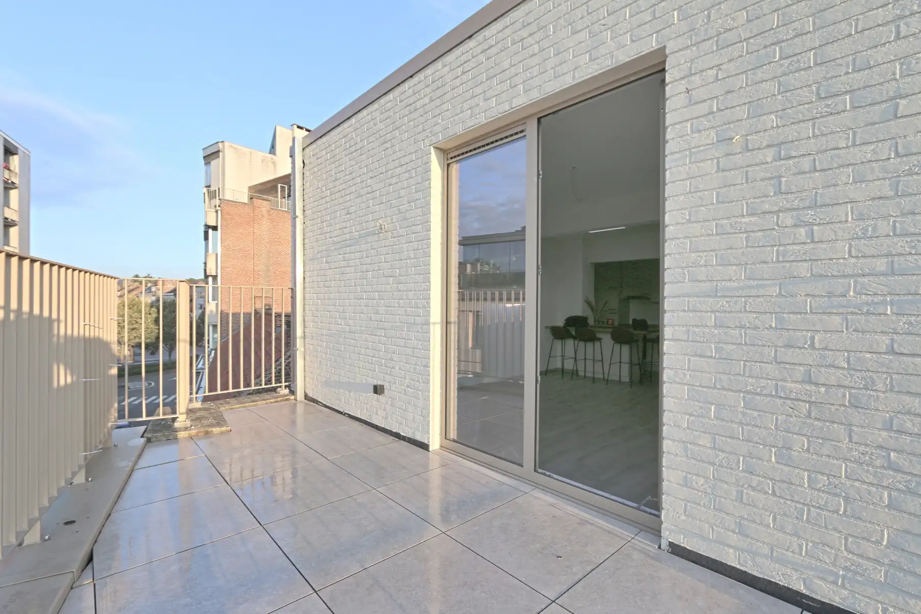 App 1 slk - terras - volledig vernieuwd - centraal foto 14