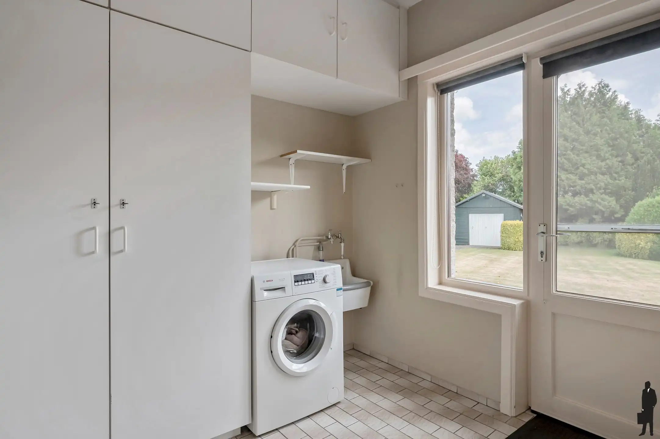 Ruime woning met tuin en bijgebouw foto 17