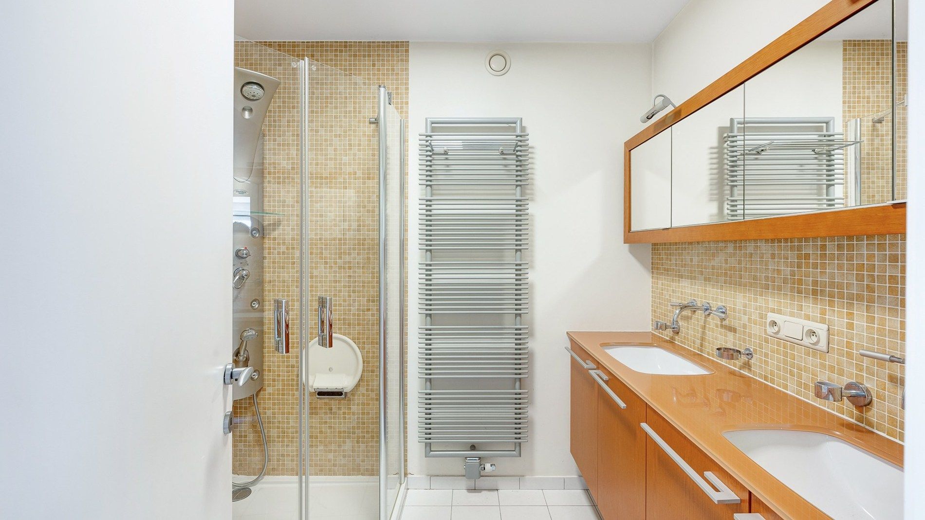 Schitterend appartement met zicht over het Stübbenpark foto 13