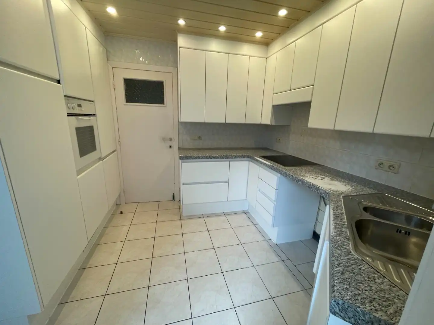 Rijwoning met topligging in Oostende foto 4