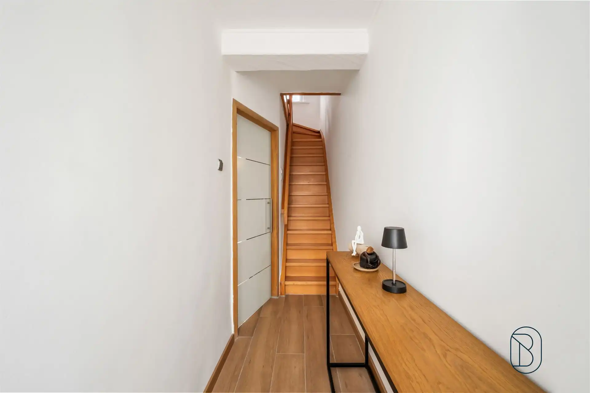 TOPPER! Rustig gelegen gerenoveerde woning met 3 slpk&tuin foto 8