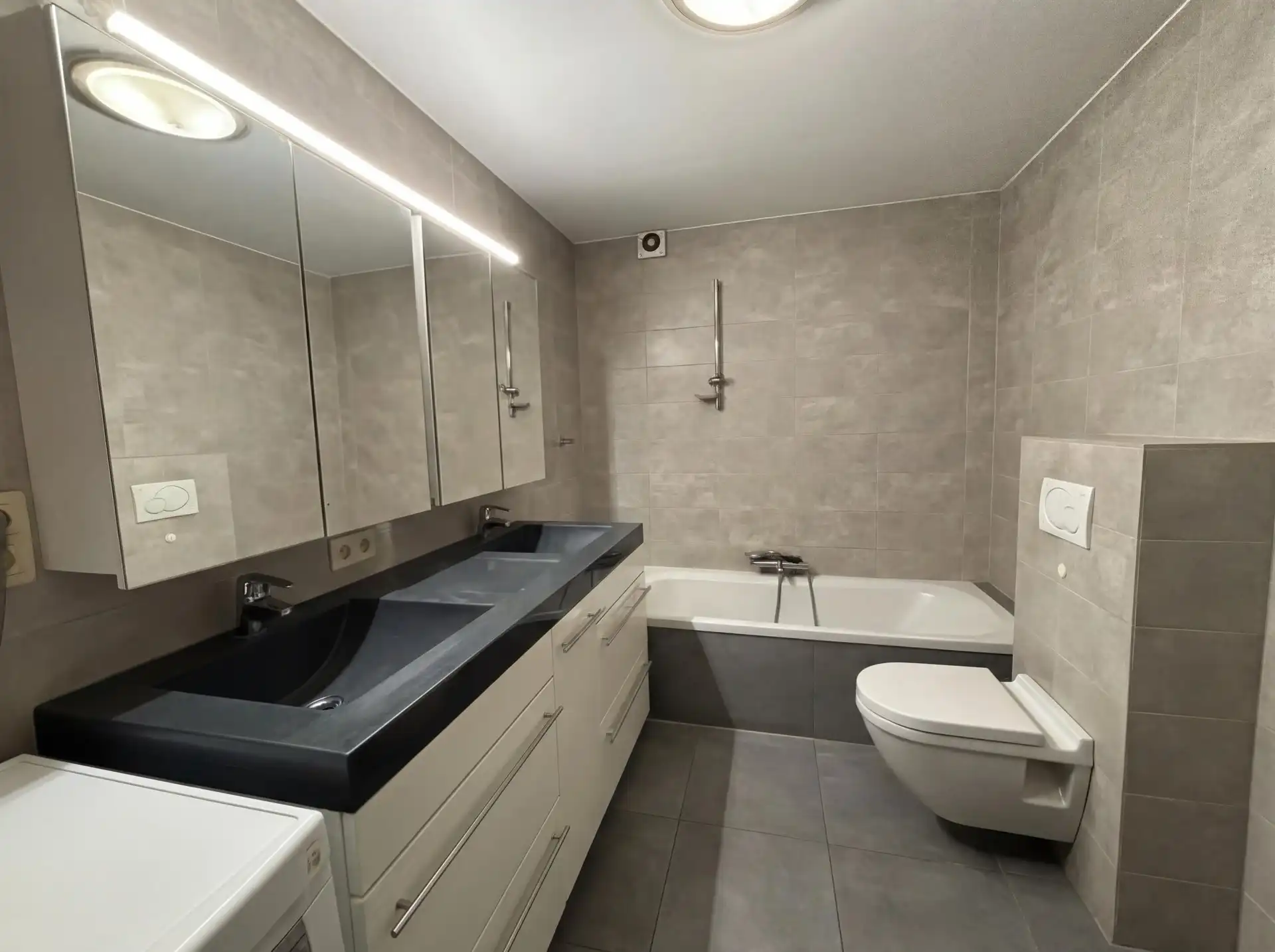 Ruim appartement met twee slaapkamers in centrum Aalst foto 4