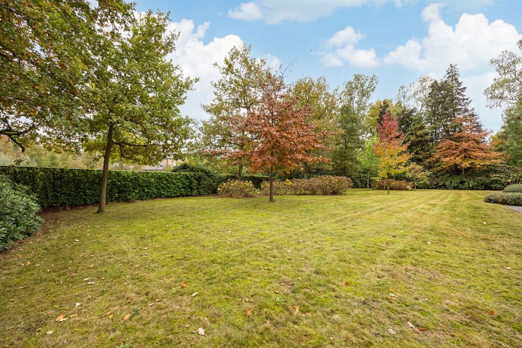 Prachtige manoirvilla met tijdloze allure en een elegante architectuur in Hof ter Linden foto 23