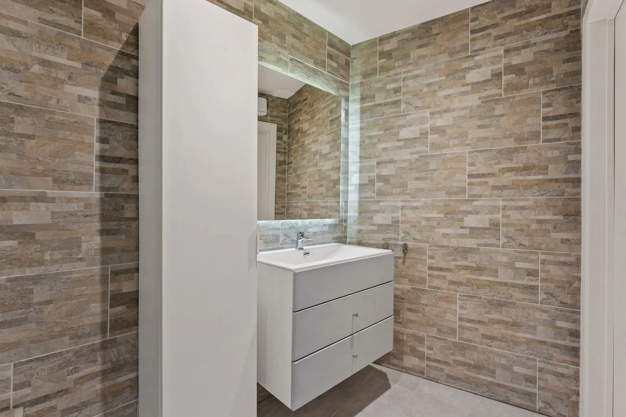 Gerenoveerde woning in charmante Zichen foto 12