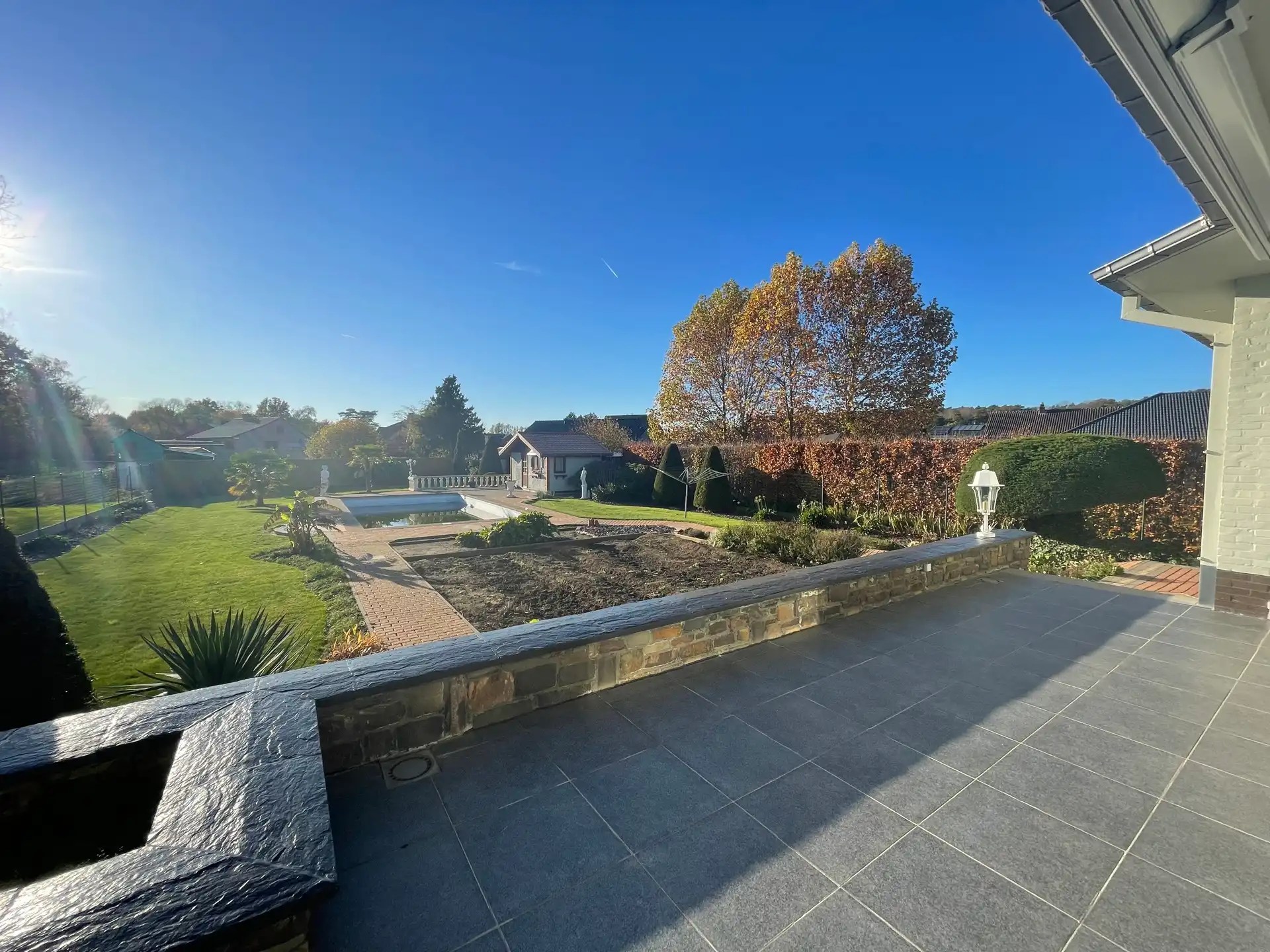 Villa met zwembad op prachtig perceel foto 17