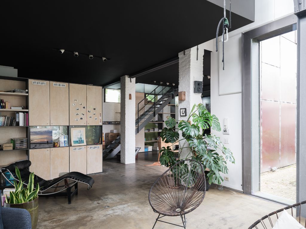 Lichtrijke en karaktervolle loft met tuin en 5 slaapkamers op toplocatie nabij Gent centrum! foto 9