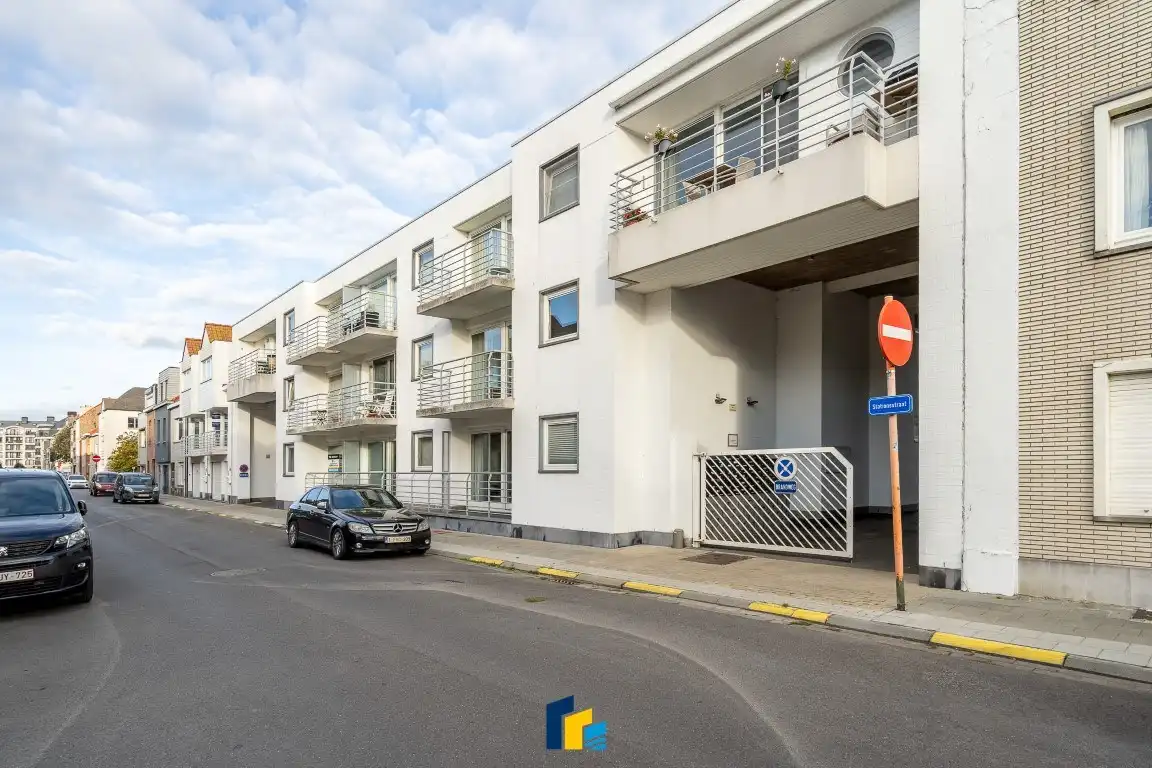 Dubbele, inpandige parkeerplaats – uiterst centraal gelegen foto 3