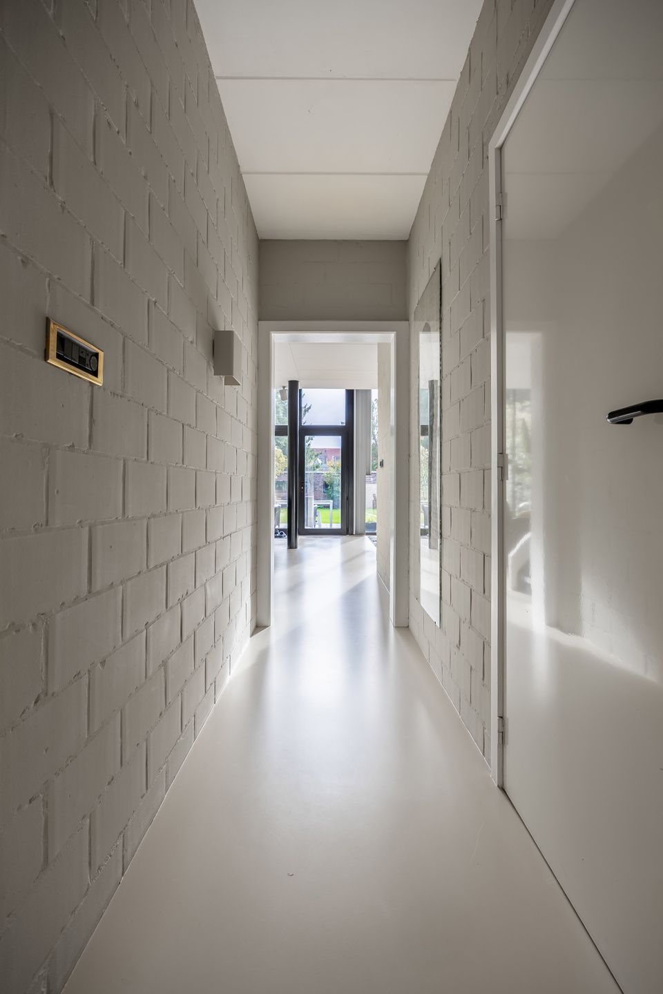 Halfopen bebouwing met tuin en multifunctioneel bijgebouw foto 8