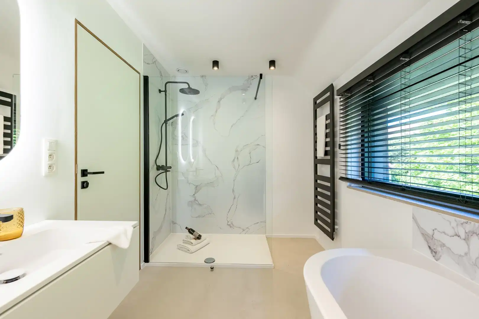 Charmante gerenoveerde villa verscholen in een paadje van het Zoute foto 33