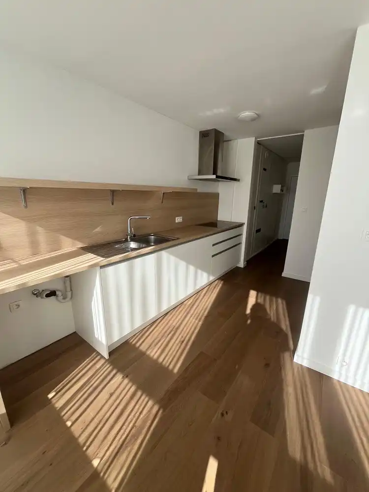 Modern appartement te huur op centrale locatie in Sint-Truiden! foto 4