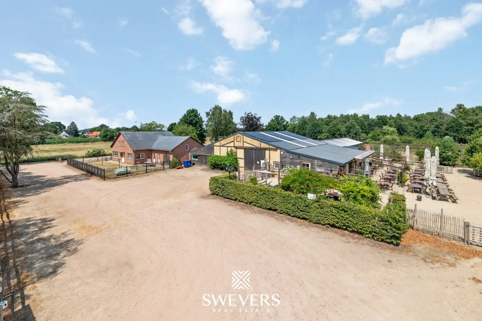 Hoofdfoto van de publicatie: Kinderboerderij op 1ha 97a 19ca met woning, rustig gelegen