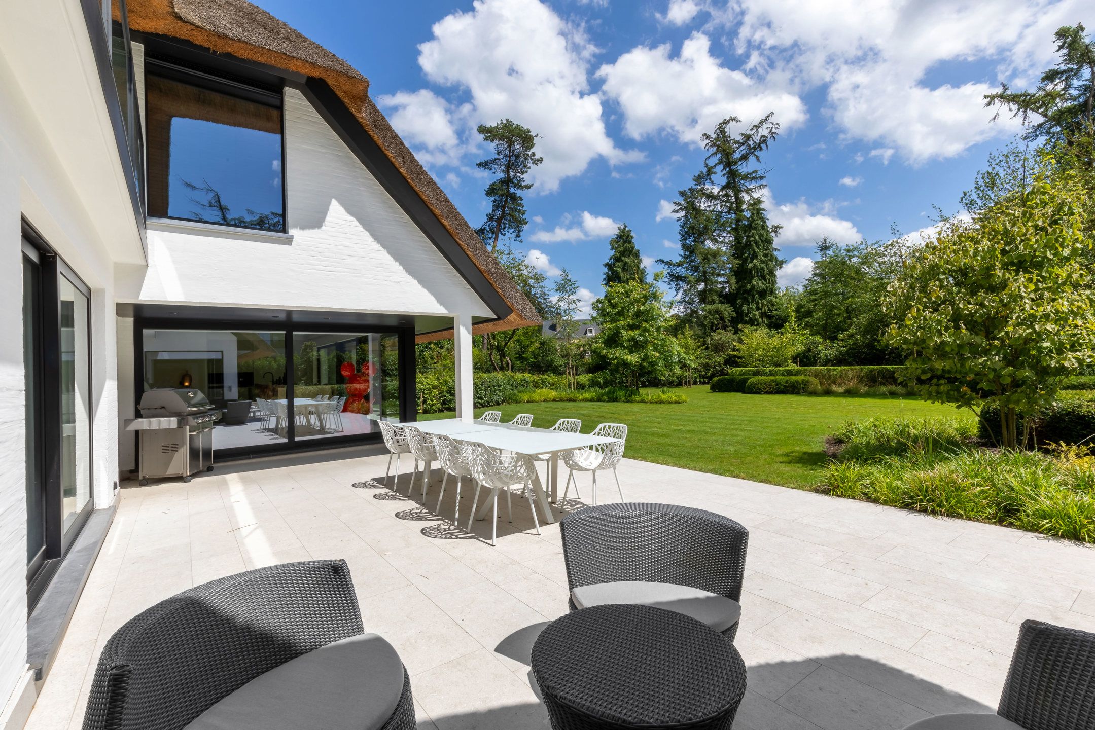 Luxe gerenoveerde villa met binnenzwembad op een topligging! foto 24