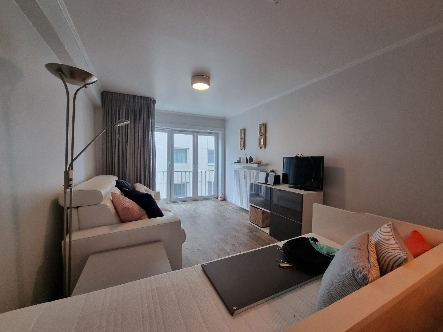 Ingerichte studio aan de Zeedijk te Heist foto 4