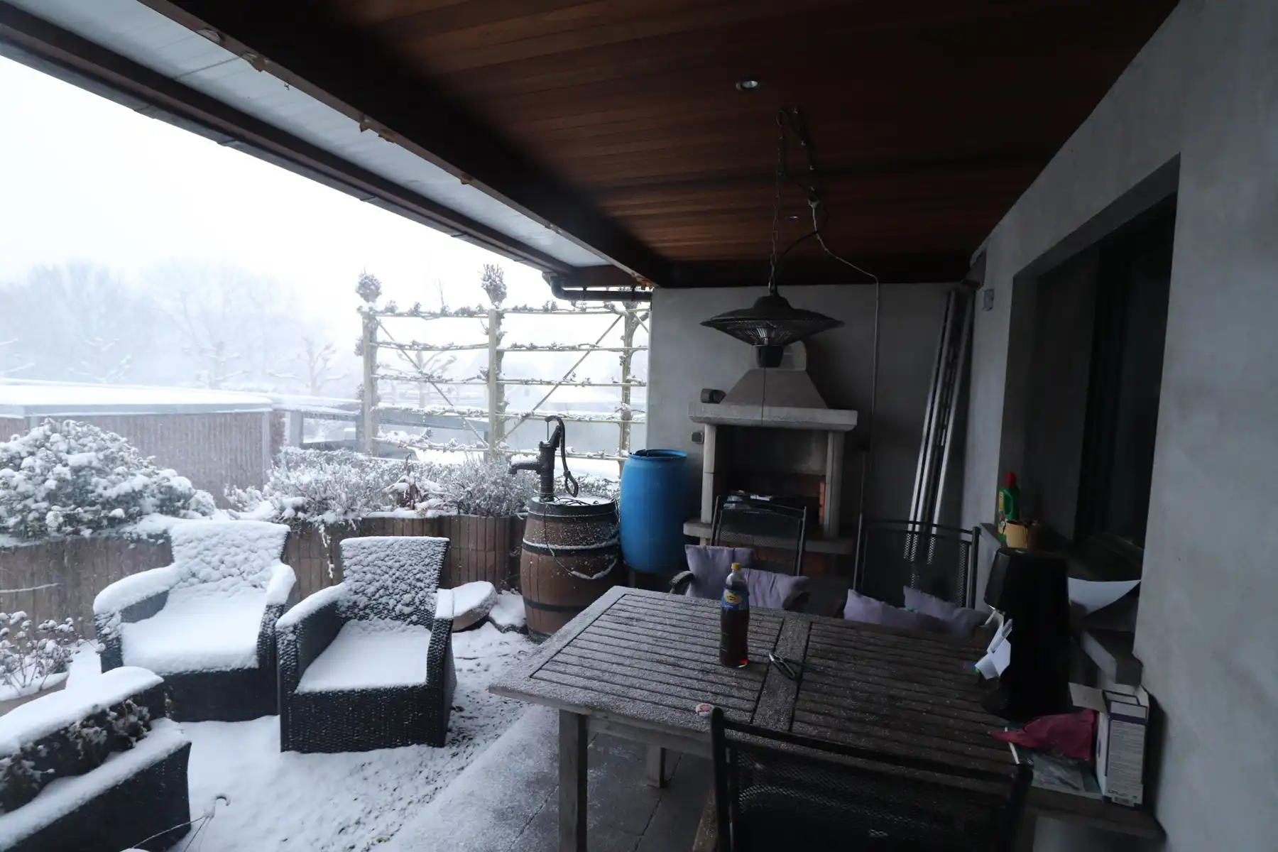 Een appartement op de benedenverdieping met 2 à 3 slaapkamers, garage en terras, vlakbij het centrum van Beerse. foto 14