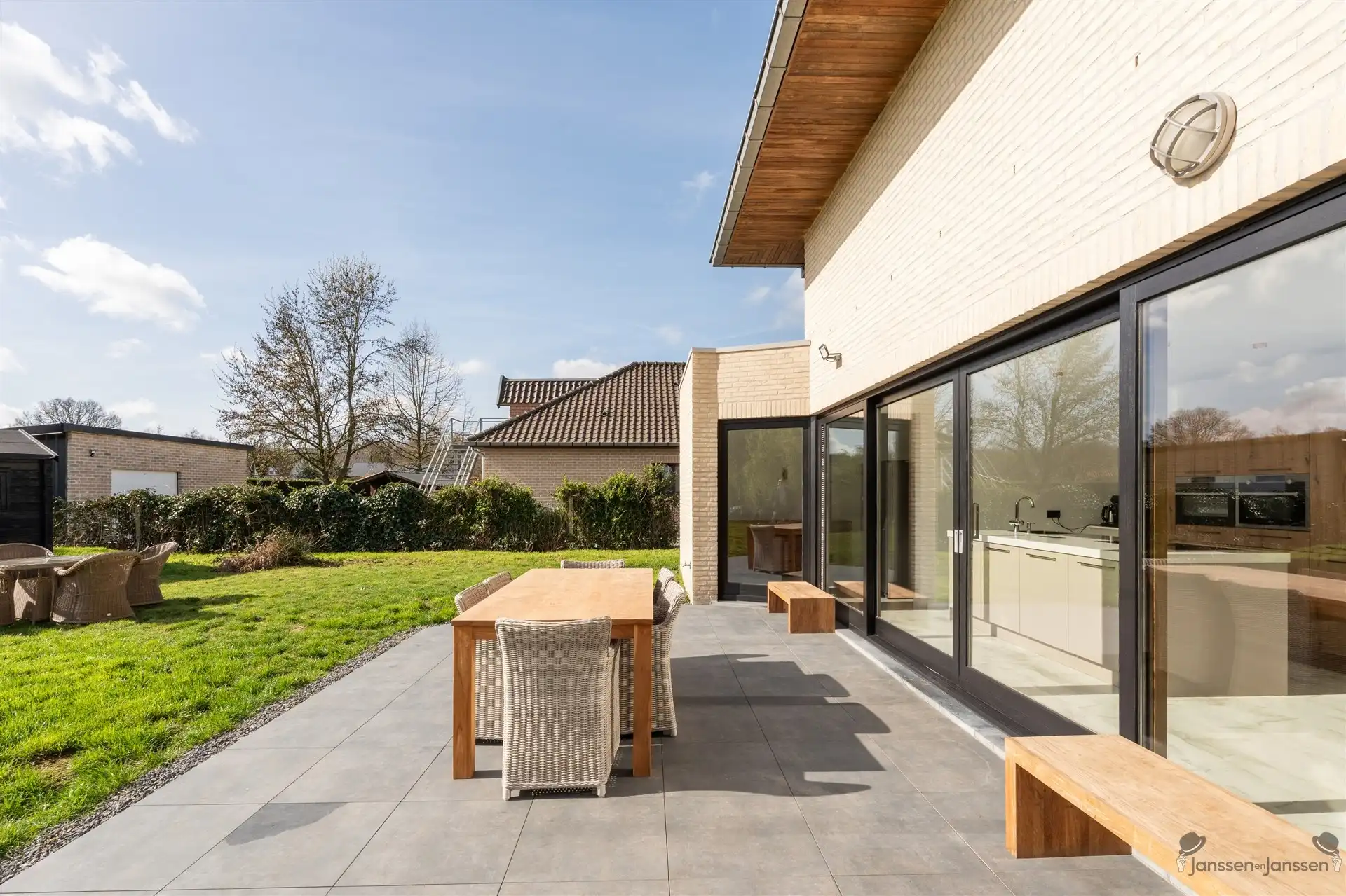 MODERNE, VOLLEDIG GERENOVEERDE VILLA OP RUSTIGE LIGGING IN TREMELO foto 20