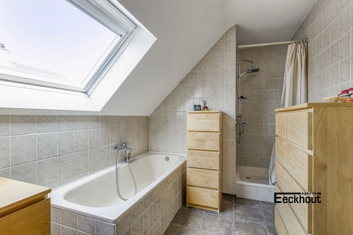 Rustig en residentieel gelegen instapklare villa met zonnige tuin. foto 7
