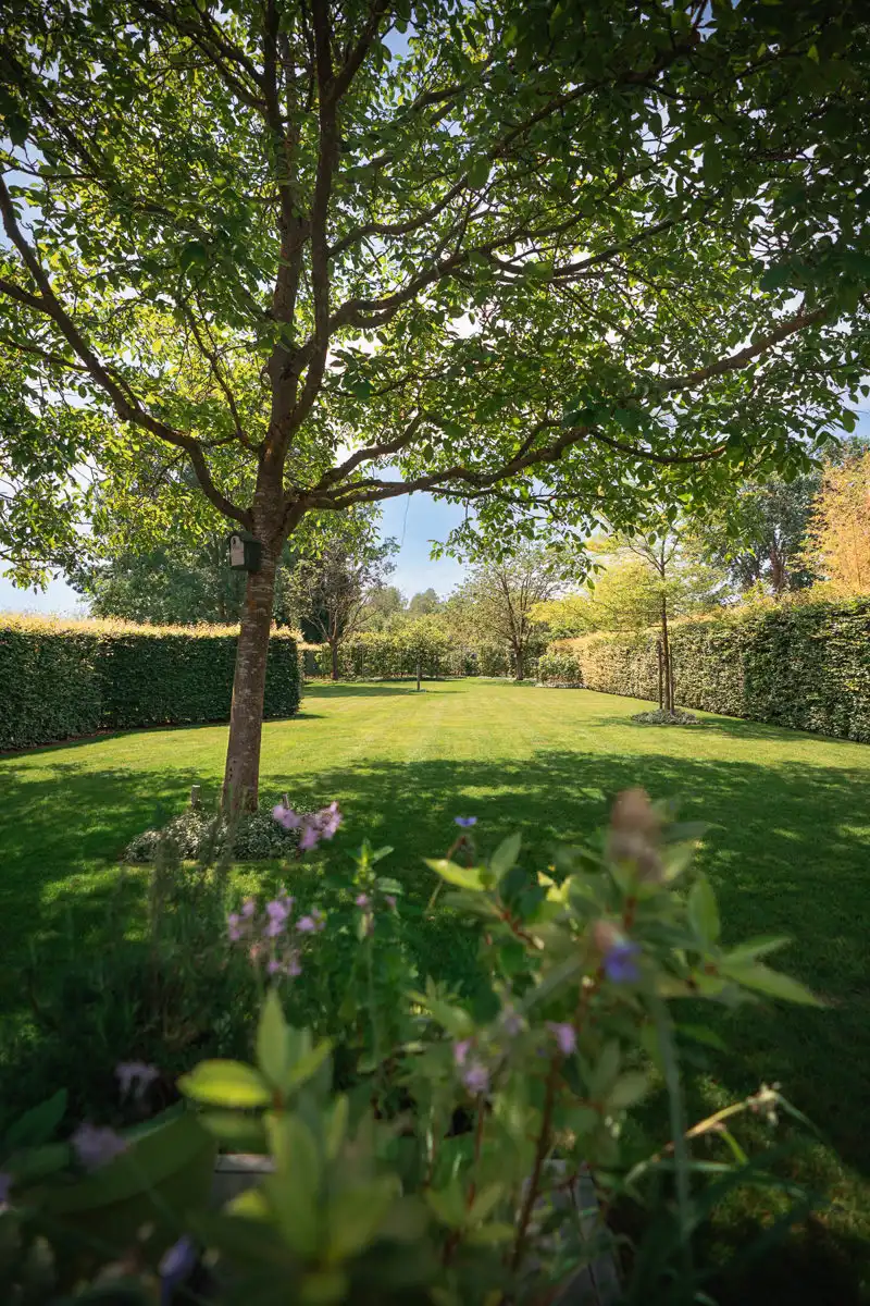 Stijlvolle, eigentijdse woning op een ruim perceel foto 50