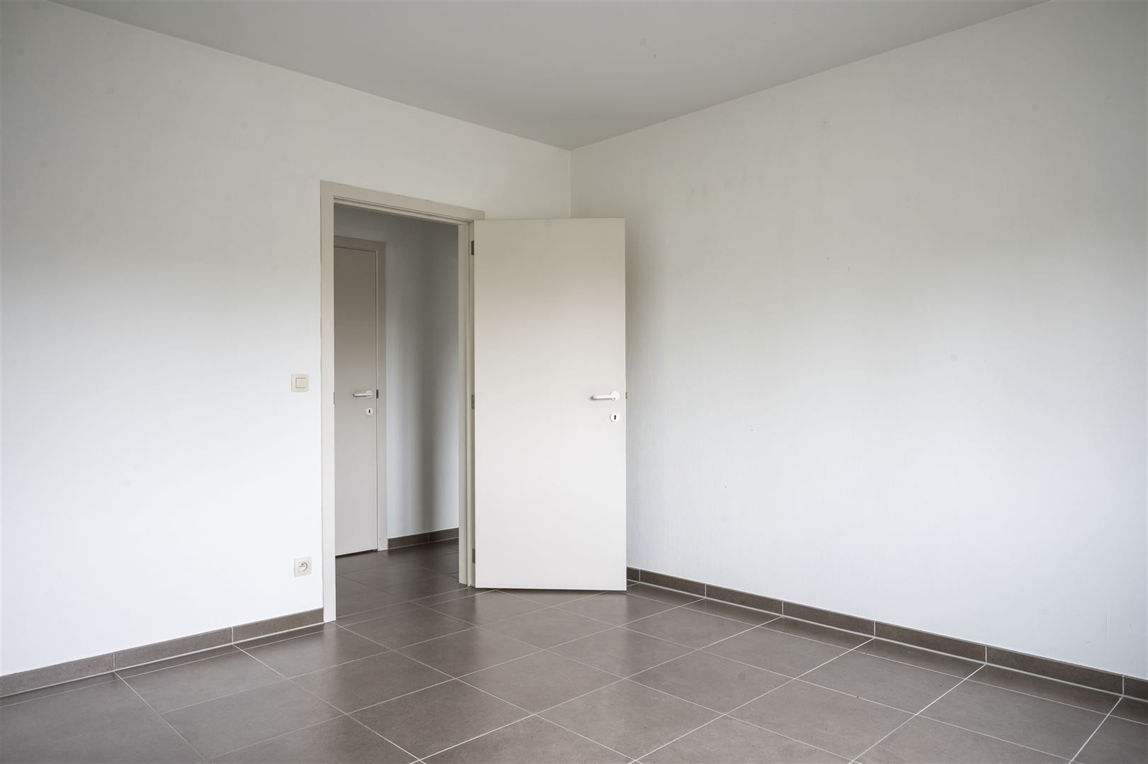 Energiezuinig app met 2 slp en garage foto 12