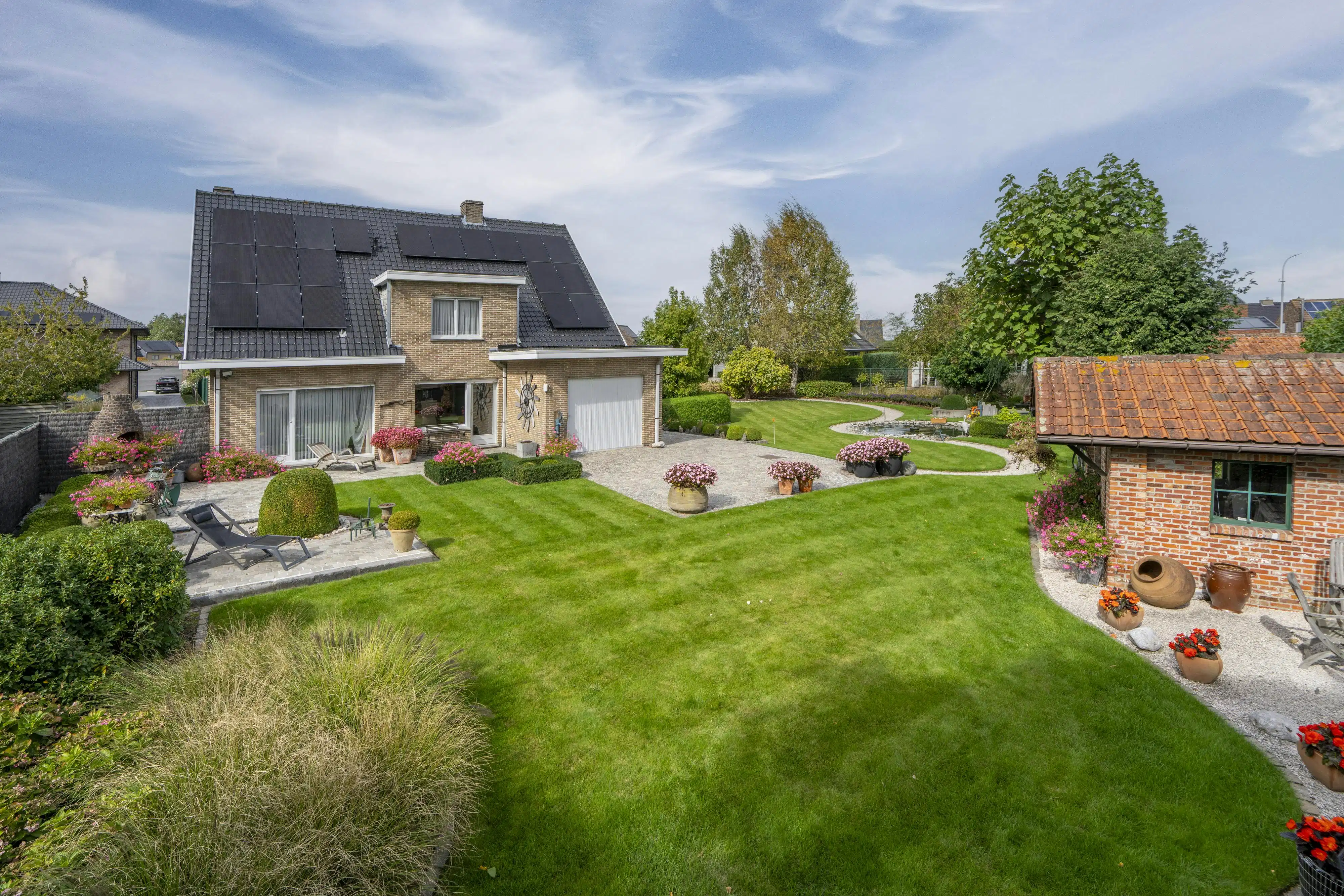 Ruime villa met 4 slaapkamers te koop in Wevelgem foto 3