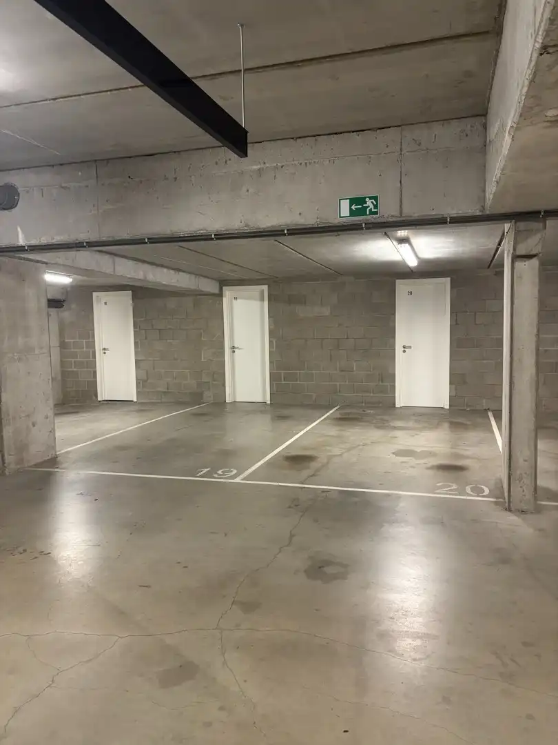 LICHTRIJK EN ENERGIEZUINIG 2-SLAAPKAMERAPPARTEMENT MET TWEE TERRASSEN EN PARKEERPLAATS foto 33
