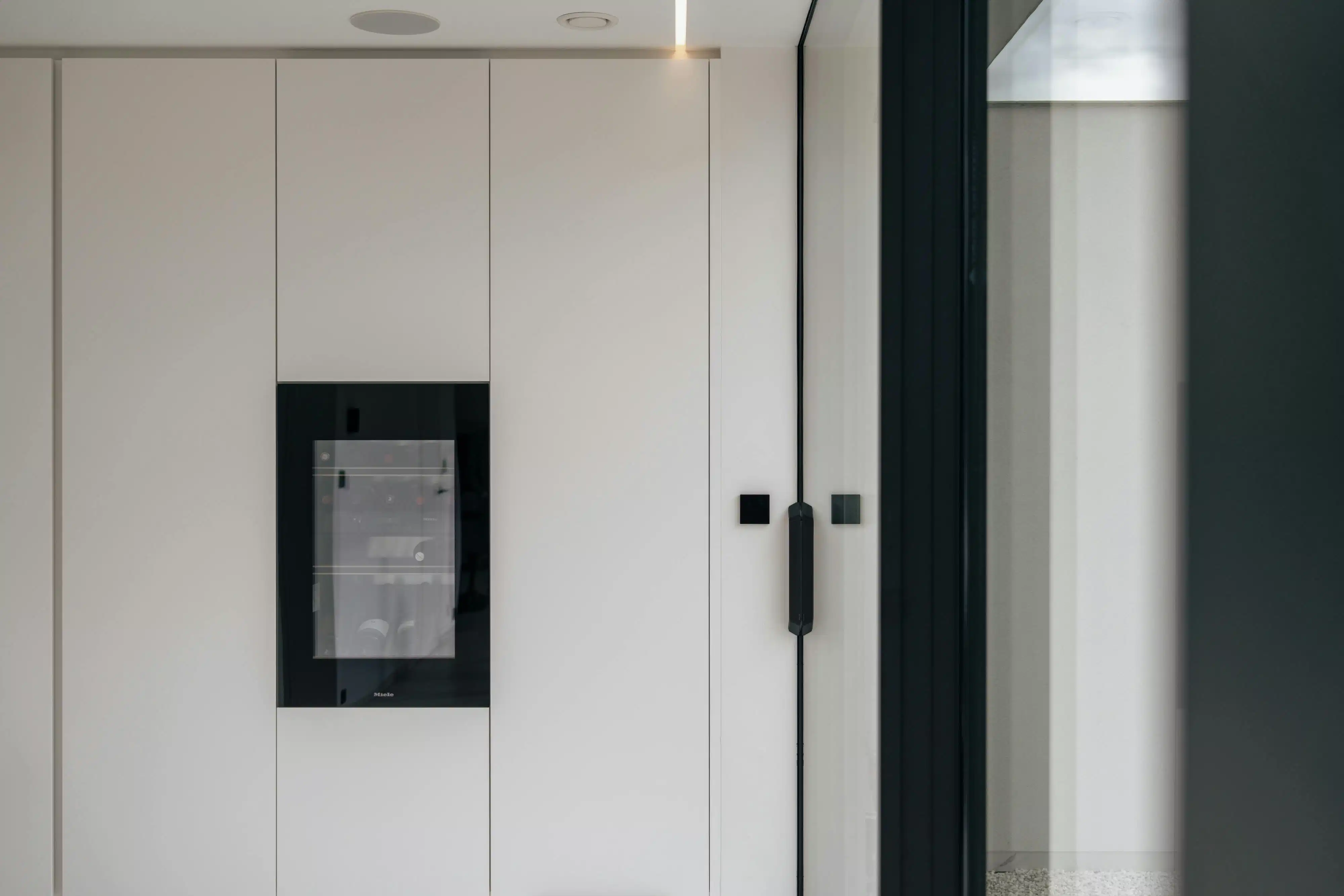 Hypermoderne strakke villa met zwembad nabij Roeselare foto 20