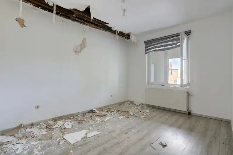 Op te knappen woning met veel potentieel in rustige woonomgeving foto 9