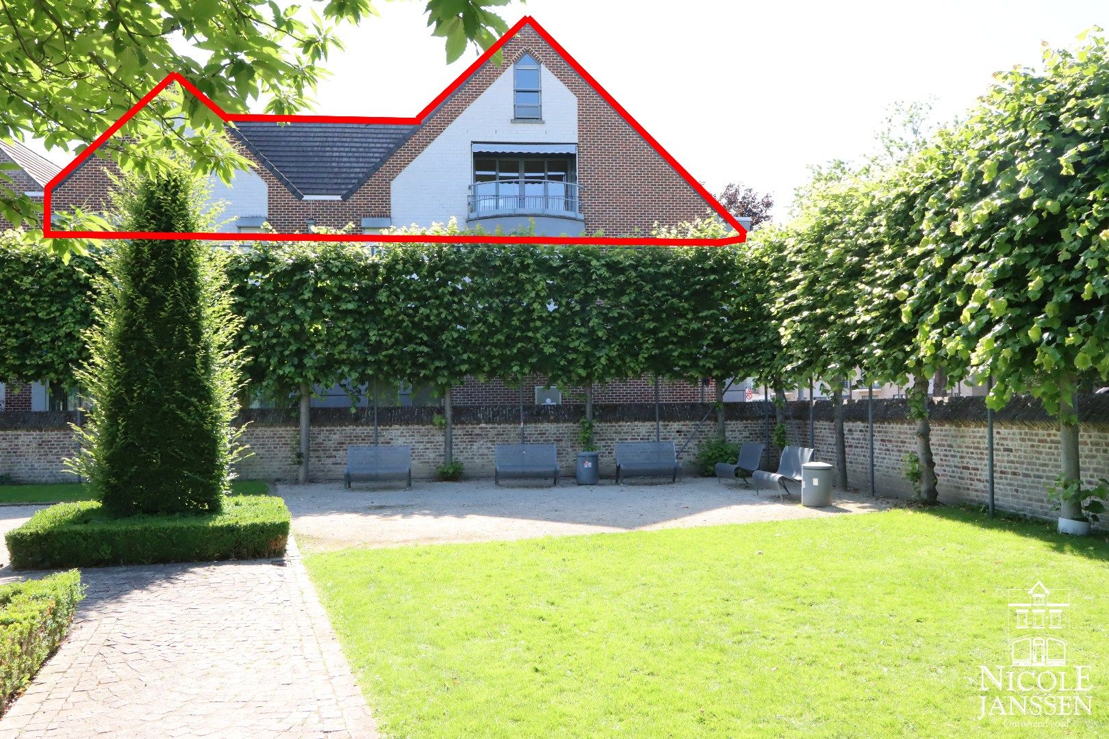 Zeer ruim duplex-appartement foto 18